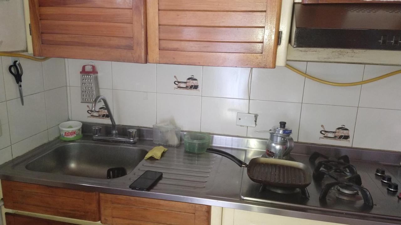 Hotel Hea Hospedaje Cerca Al Estadio Y La 70 Medellín Exterior foto