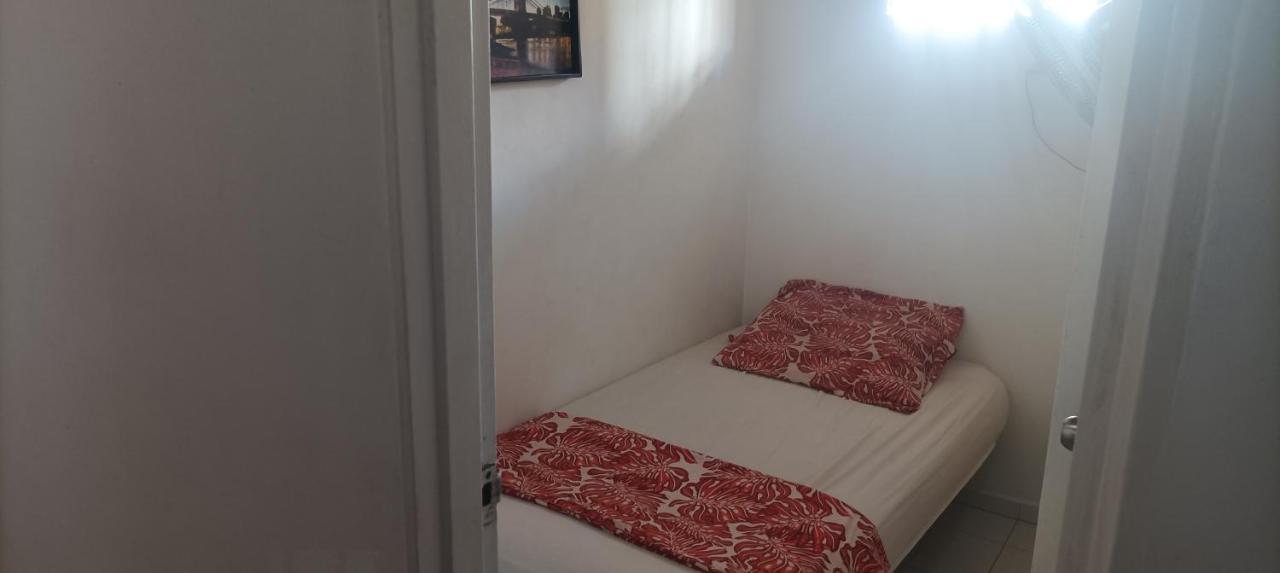 Hotel Hea Hospedaje Cerca Al Estadio Y La 70 Medellín Exterior foto